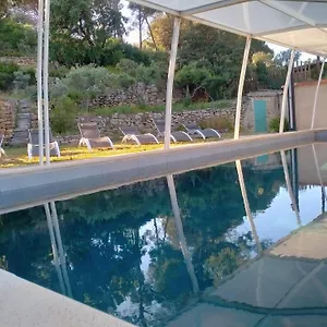 https://gite-du-domaine-de-larbre-de-vie.fr-provencehotel.com